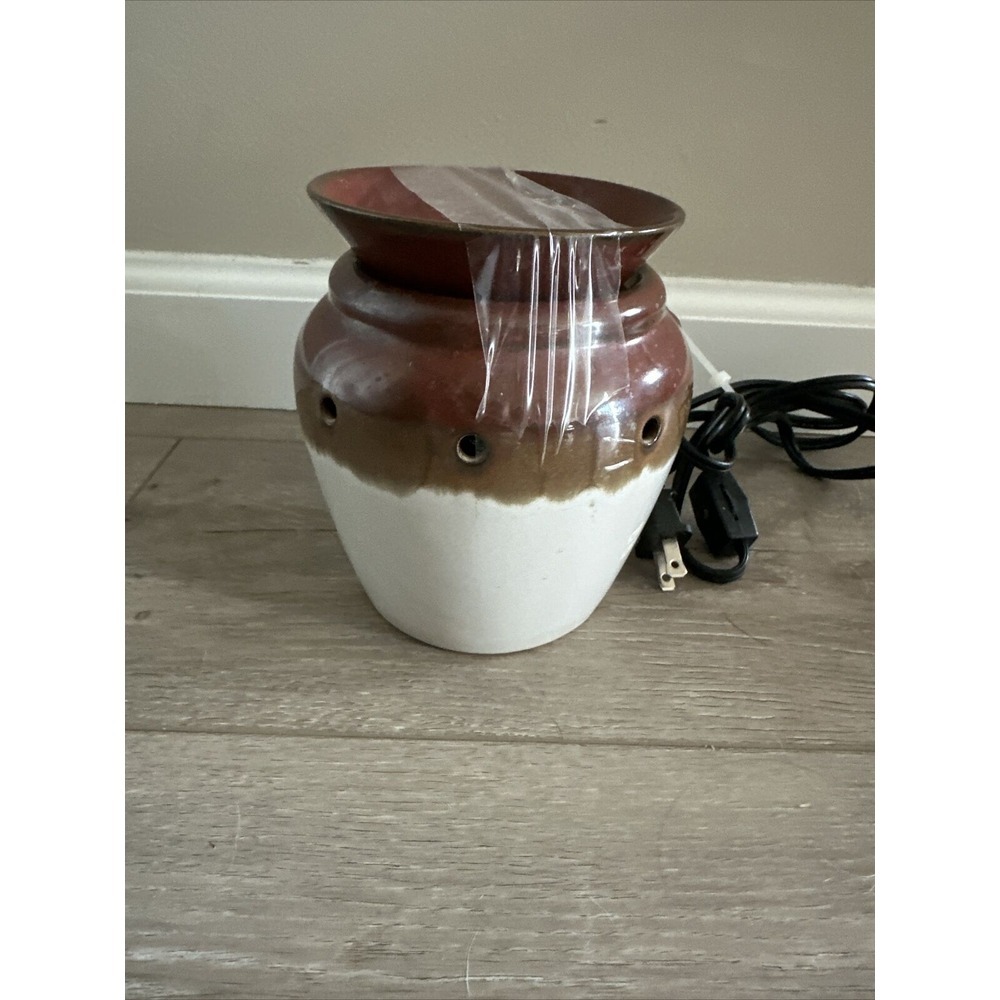 SCENTSY EARTH TONES BROWN CANDLE WAX WARMER MODEL DSW-DELT Delta